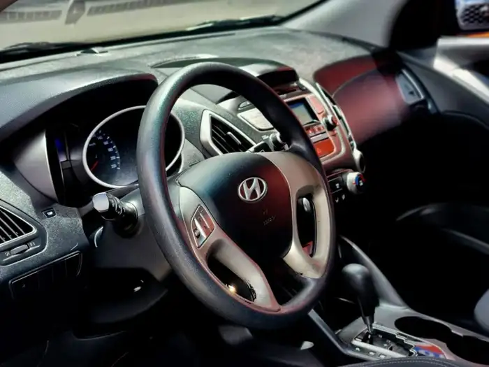 2013 Hyundai TUCSON DE AGENCIA — 7