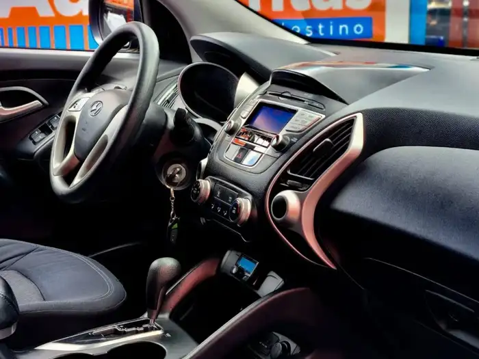 2013 Hyundai TUCSON DE AGENCIA — 9