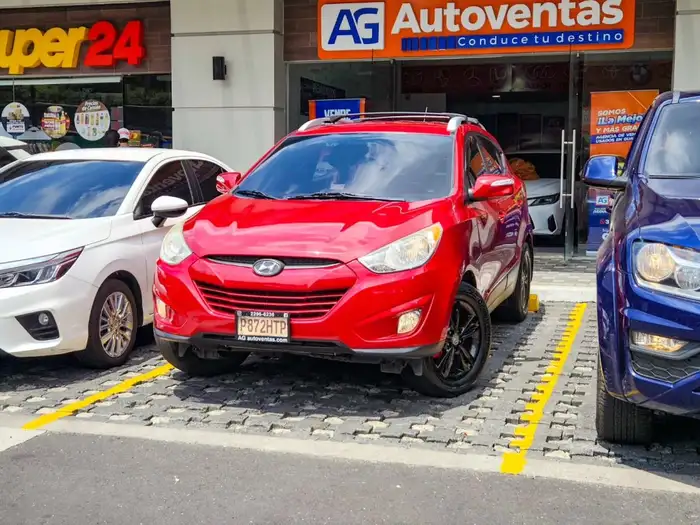 2012 Hyundai TUCSON GLS 4X2 — 2