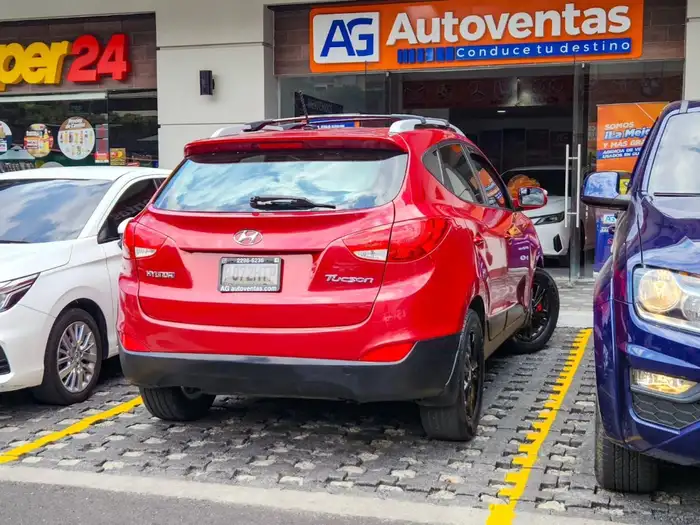 2012 Hyundai TUCSON GLS 4X2 — 6