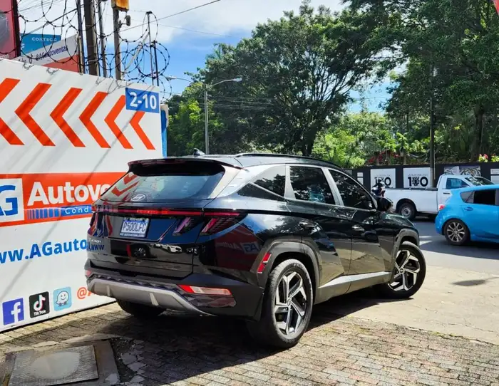 2022 Hyundai TUCSON SEL — 4