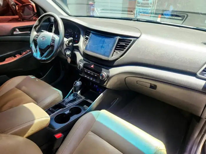 2016 Hyundai TUCSON SPORT M.2016 DE AGENCIA — 9