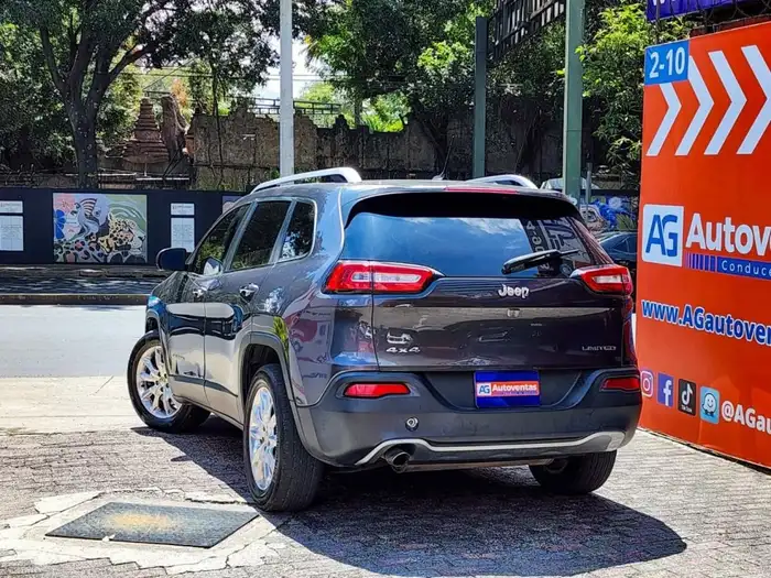 2015 Jeep CHEROKEE LIMITED 4WD — 6