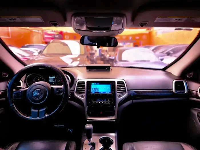 2009 Jeep GRAND CHEROKEE LAREDO DE AGENCIA BLINDAJE 3 PLUS — 7