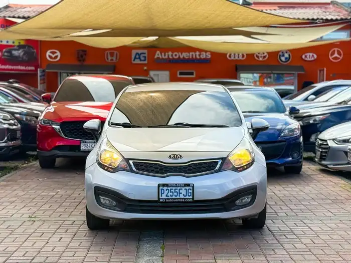 2013 Kia RIO EX MECÁNICO DE AGENCIA — 11