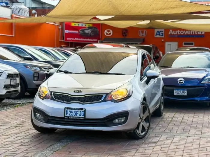 2013 Kia RIO EX MECÁNICO DE AGENCIA — 3