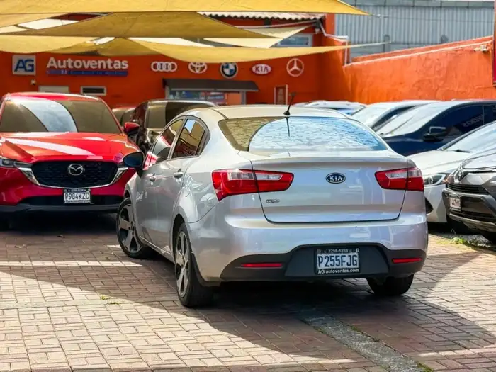2013 Kia RIO EX MECÁNICO DE AGENCIA — 4