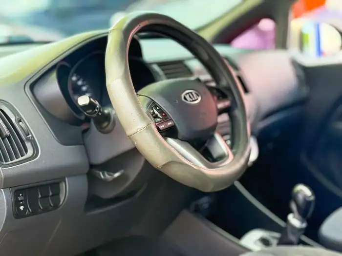 2013 Kia RIO EX MECÁNICO DE AGENCIA — 7