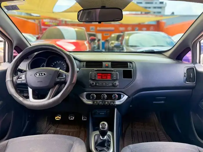 2013 Kia RIO EX MECÁNICO DE AGENCIA — 8