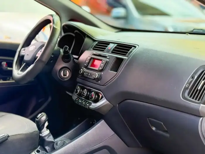 2013 Kia RIO EX MECÁNICO DE AGENCIA — 9