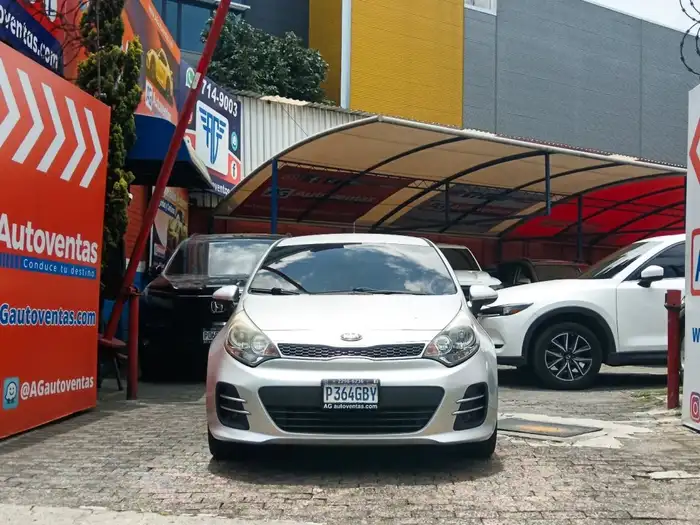 2016 Kia RIO EX MECÁNICO DE AGENCIA — 2