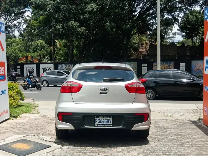 2016 Kia RIO EX MECÁNICO DE AGENCIA — 5