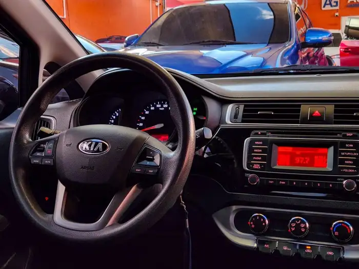 2016 Kia RIO LX DE AGENCIA — 10