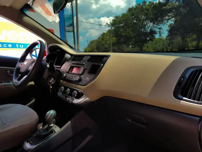 2014 Kia RIO LX — 9