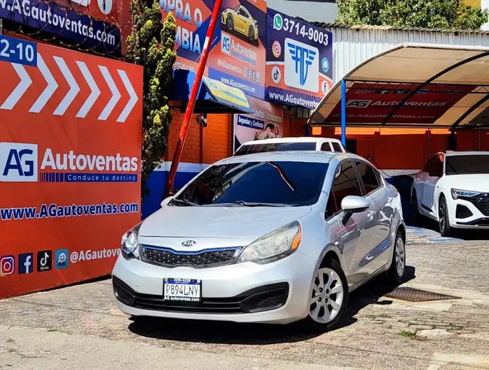 2014 Kia RIO LX — 11