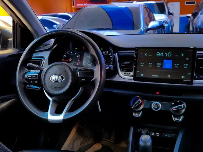 2018 Kia RIO LX MECÁNICO DE AGENCIA — 10