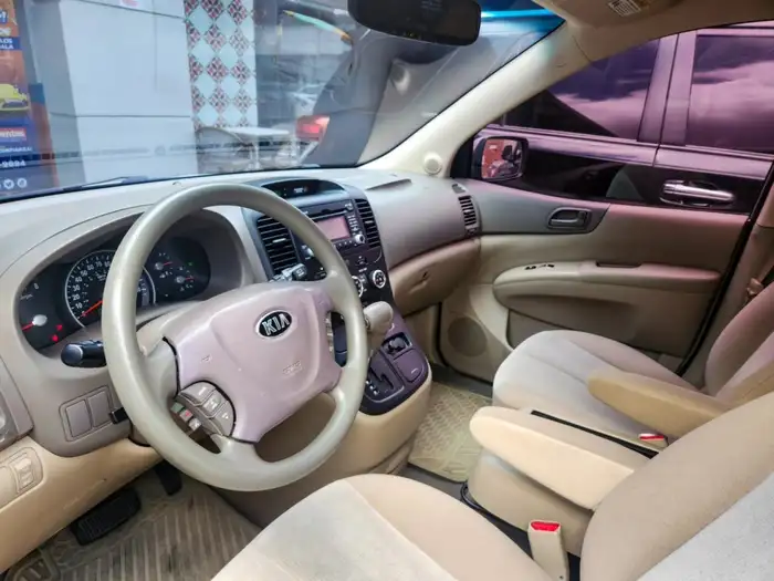 2014 Kia SEDONA LX — 7