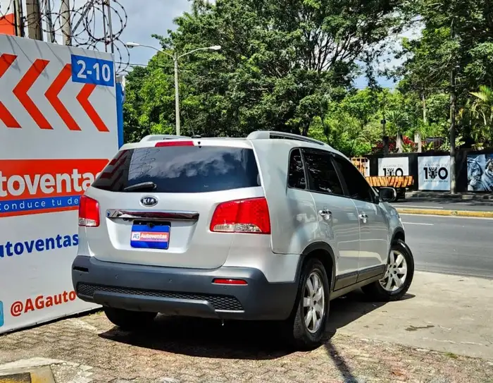 2012 Kia SORENTO LX 4X2 — 4
