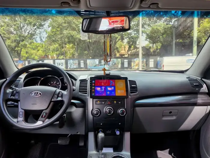 2012 Kia SORENTO LX 4X2 — 8