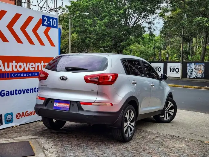 2011 Kia SPORTAGE LX 2WD — 4