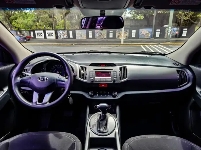 2011 Kia SPORTAGE LX 2WD — 8