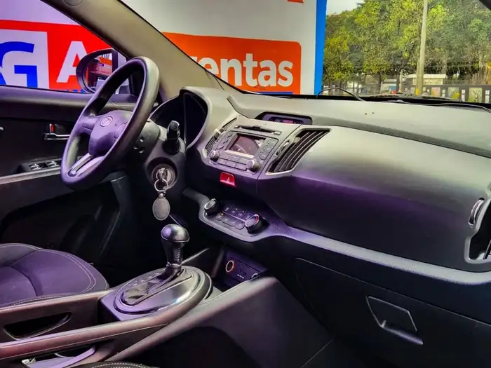 2011 Kia SPORTAGE LX 2WD — 9