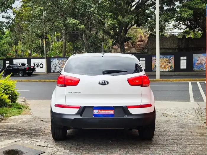 2015 Kia SPORTAGE LX 2WD — 5