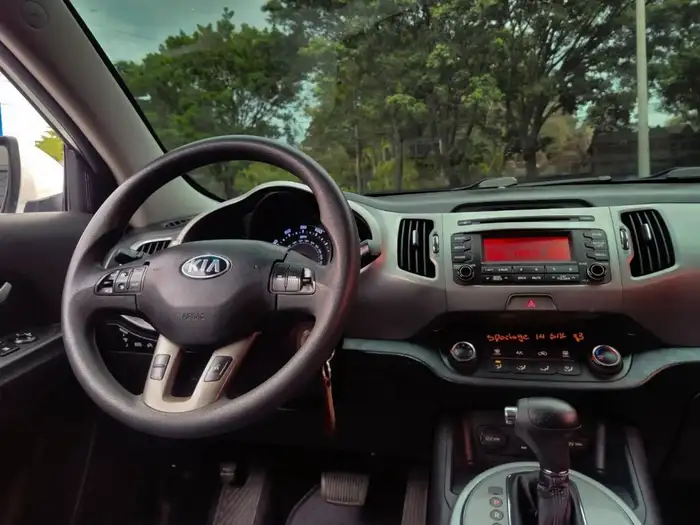 2015 Kia SPORTAGE LX 2WD — 10