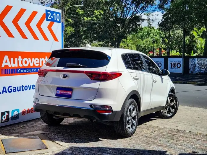 2020 Kia SPORTAGE LX AWD — 4