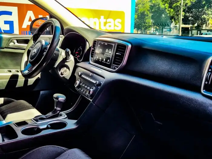 2020 Kia SPORTAGE LX AWD — 9