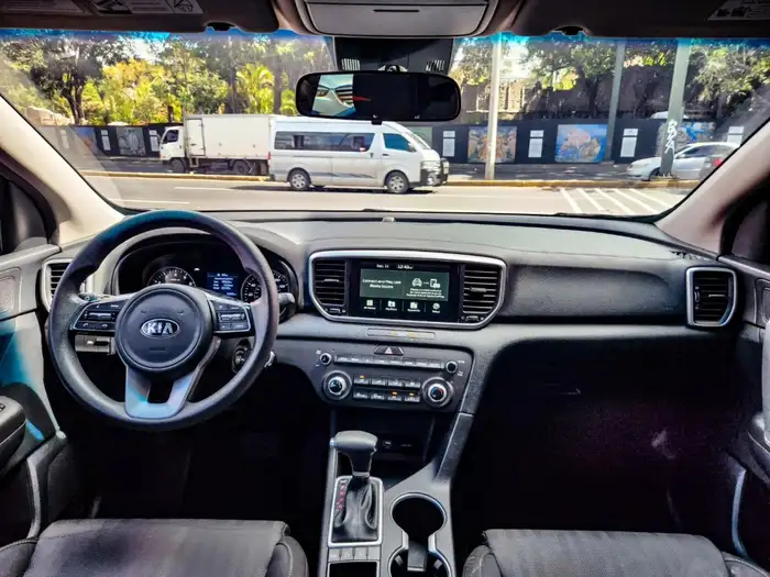 2022 Kia SPORTAGE LX AWD — 8
