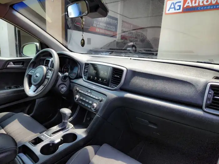 2020 Kia SPORTAGE LX FWD — 9