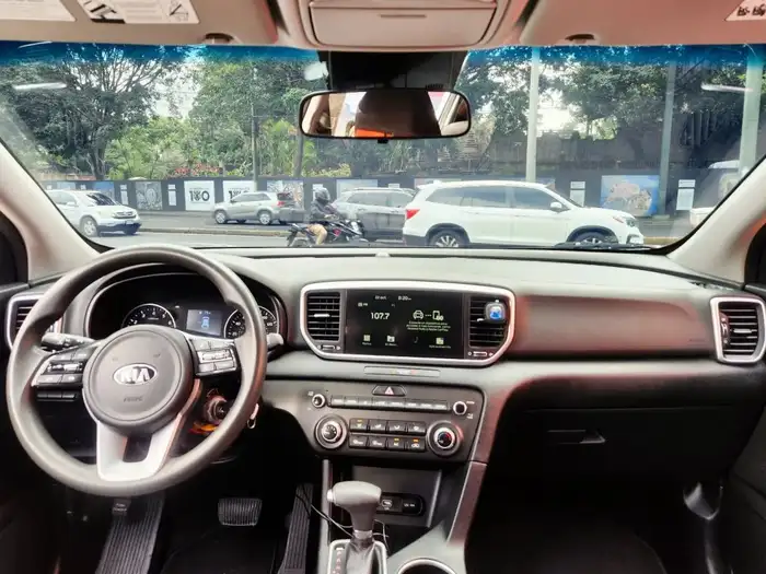 2021 Kia SPORTAGE LX FWD — 8