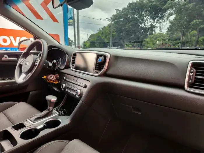 2021 Kia SPORTAGE LX FWD — 9