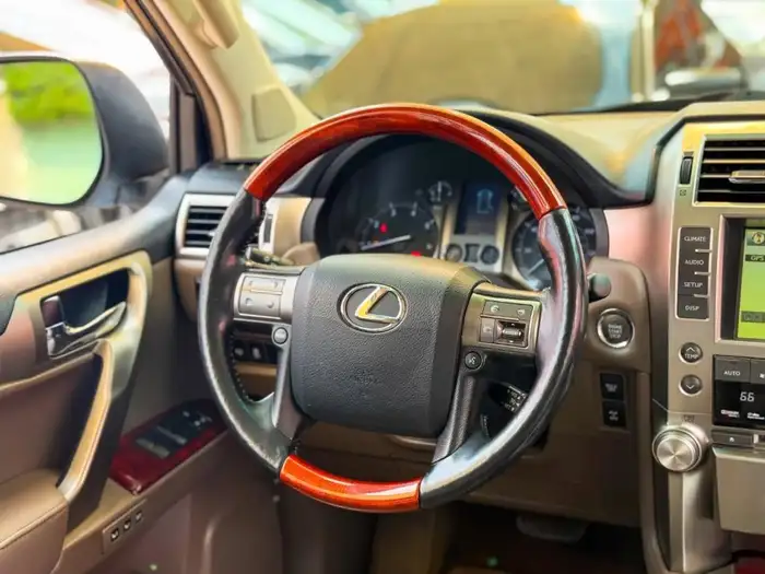 2010 Lexus GX460 V8 — 9