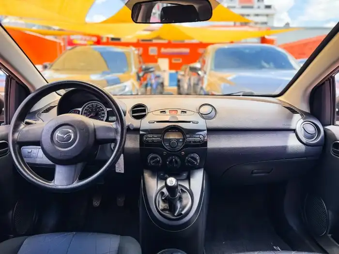 2013 Mazda 2 MECÁNICO — 8