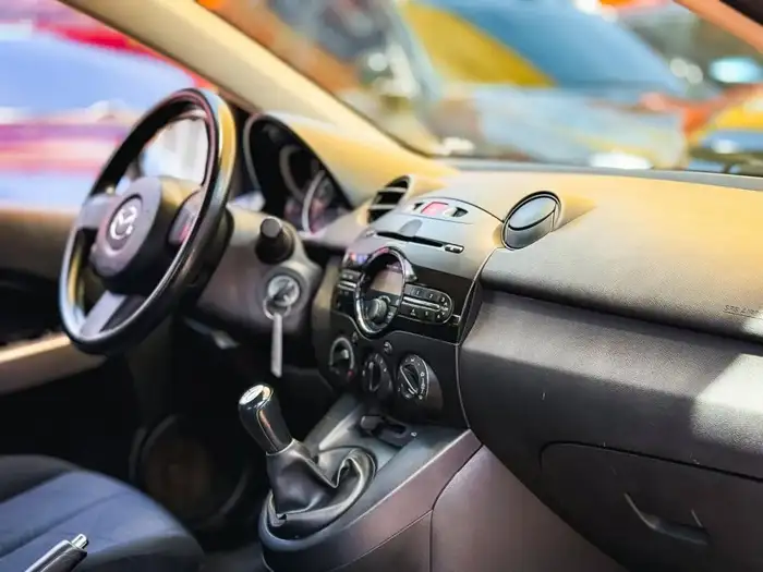 2013 Mazda 2 MECÁNICO — 9