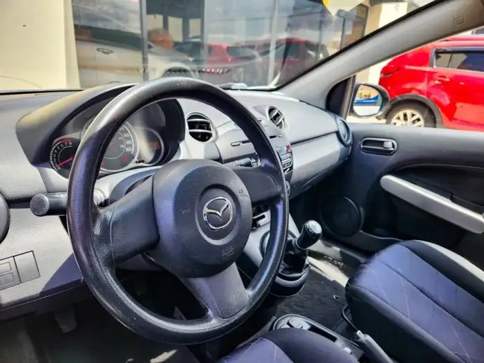 2013 Mazda 2 MECÁNICO — 7