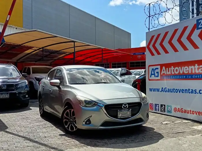 2018 Mazda 2 SEDAN MECANICO DE AGENCIA — 3