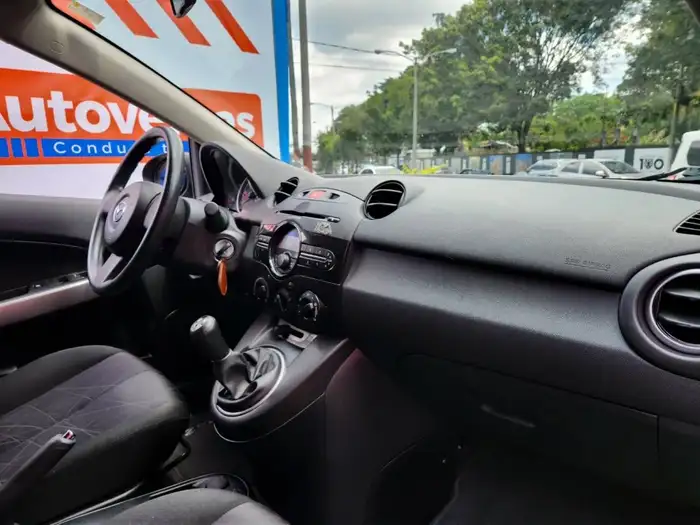 2014 Mazda 2 SPORT MECANICO — 9