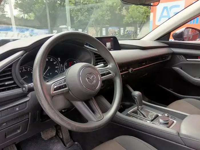 2021 Mazda 3 SKYACTIVE G — 7