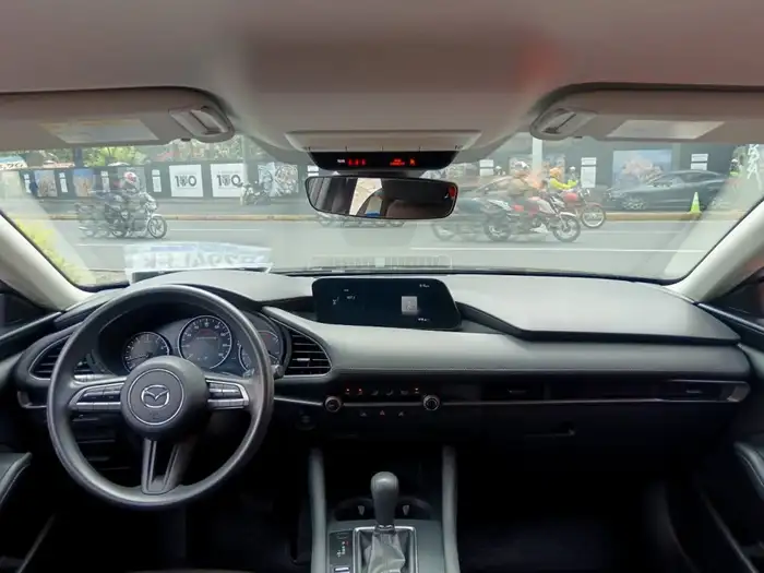2021 Mazda 3 SKYACTIVE G — 8
