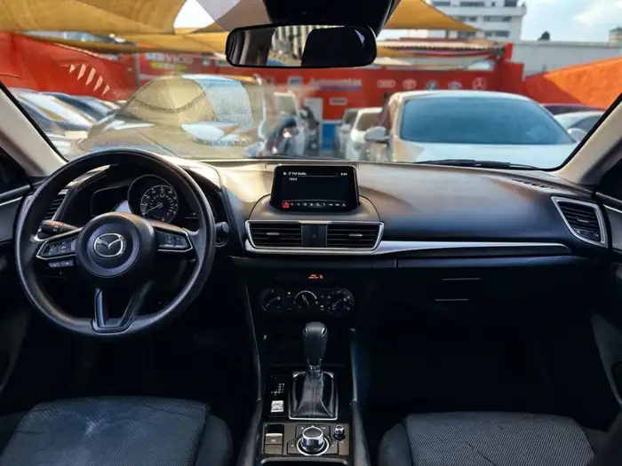 2018 Mazda 3 i SPORT — 8