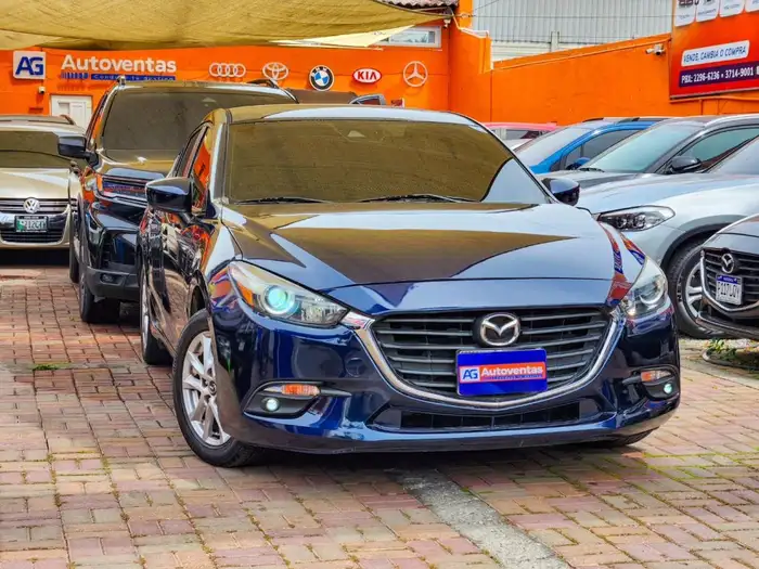 2018 Mazda 3 i SPORT — 3