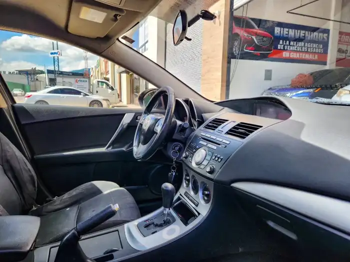 2011 Mazda 3 SPORT — 9