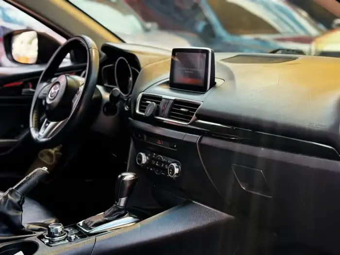 2015 Mazda 3 TOURING S — 9