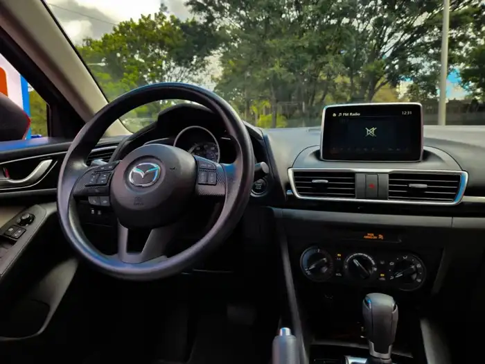 2016 Mazda 3i SPORT — 10