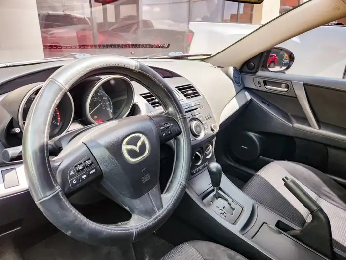 2012 Mazda 3i TOURING — 7