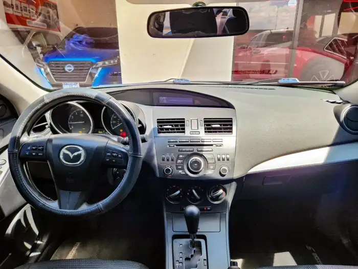 2012 Mazda 3i TOURING — 8