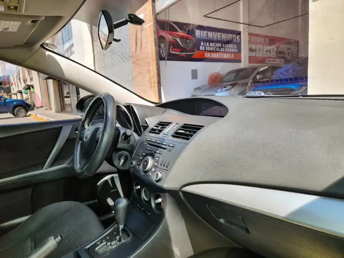 2012 Mazda 3i TOURING — 9